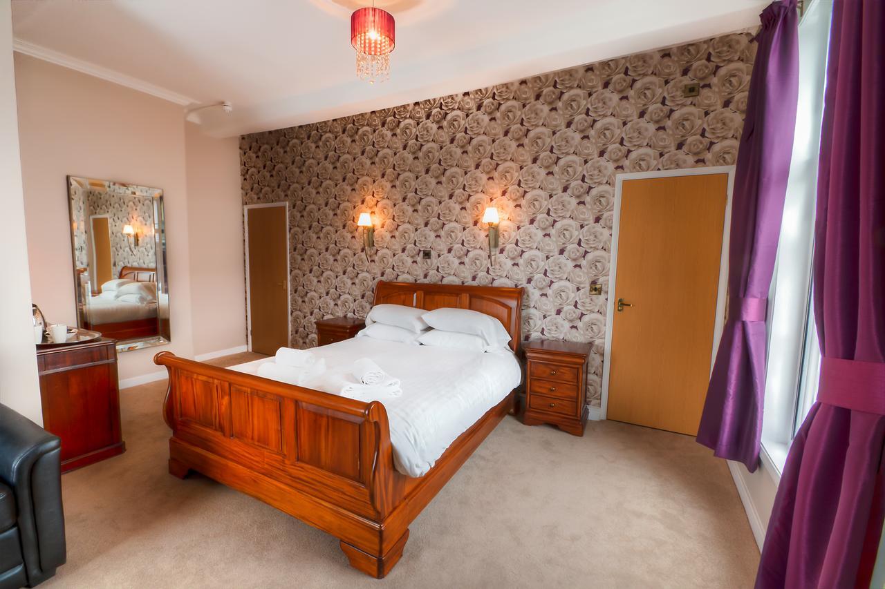 The Elephant & Castle Hotel Newtown  Zewnętrze zdjęcie