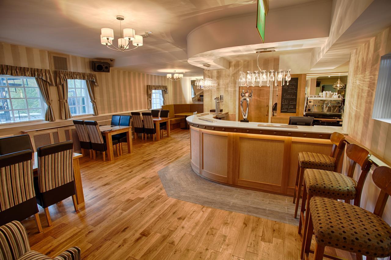 The Elephant & Castle Hotel Newtown  Zewnętrze zdjęcie